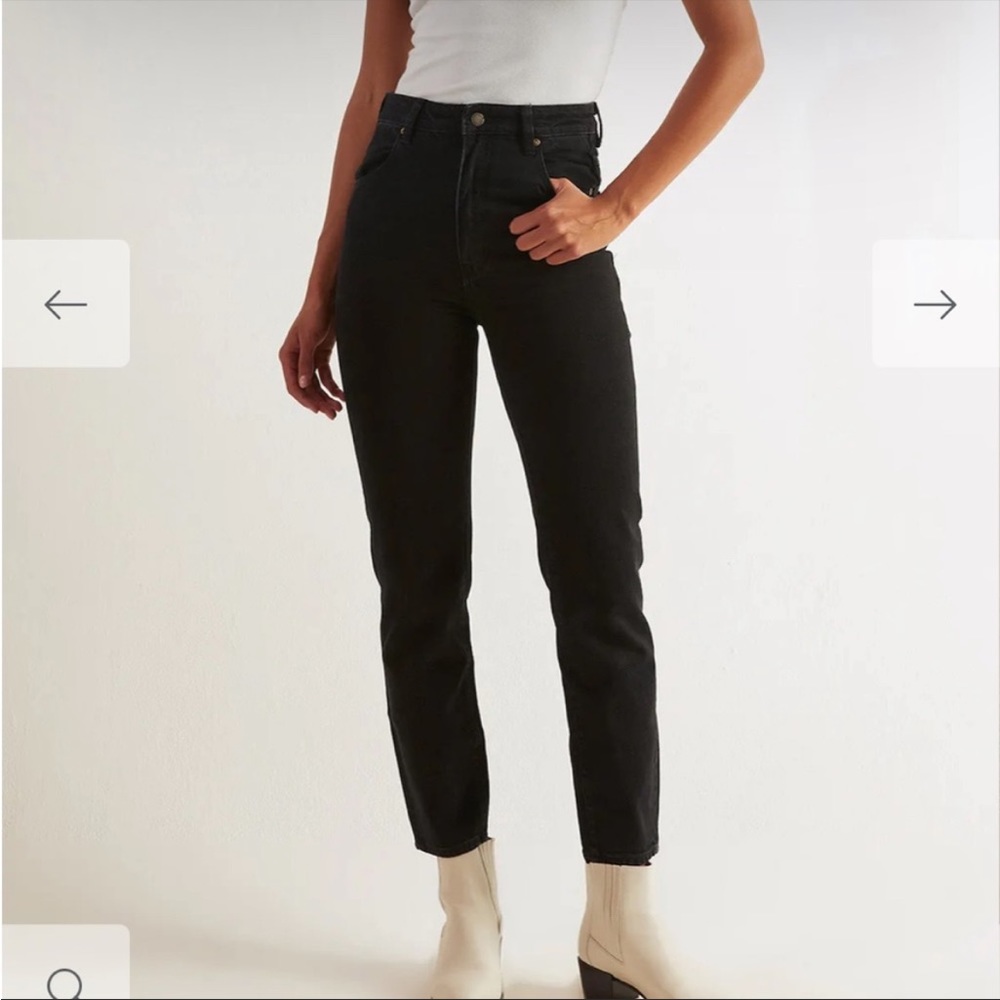 Rolla's • classic straight jeans in vintage black sz 26